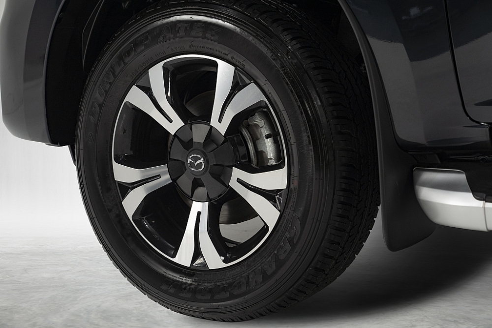 Có giá từ 659 triệu đồng AllNew Mazda BT-50 chính thức có mặt tại Việt Nam