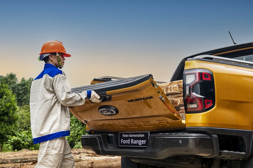 Hé lộ giá chiếc bán tải bán chạy nhất Việt Nam, Ford Ranger 2022