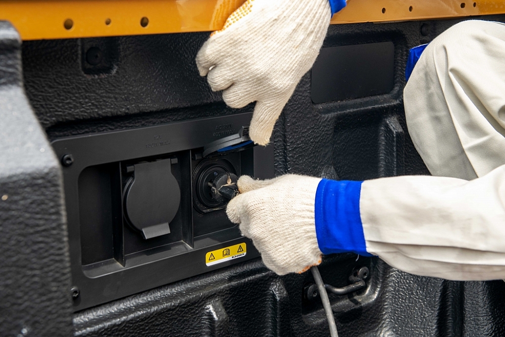 Hé lộ giá chiếc bán tải bán chạy nhất Việt Nam, Ford Ranger 2022