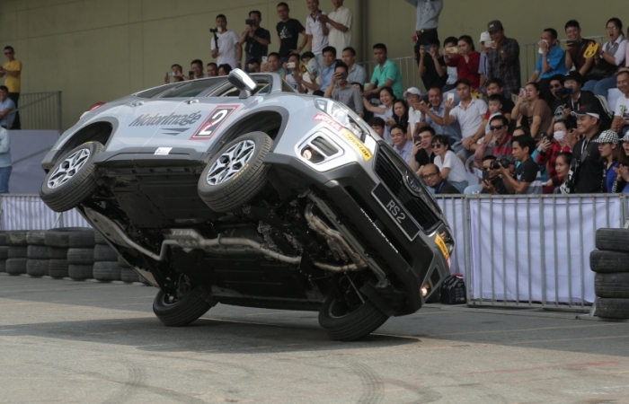 Màn Trình diễn ô tô mạo hiểm Subaru Russ Swift Stunt Show quay trở lại Việt Nam