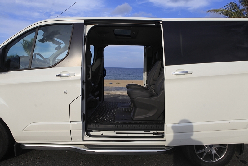 trai nghiem ford tourneo moi hanh trinh cua nhung niem vui