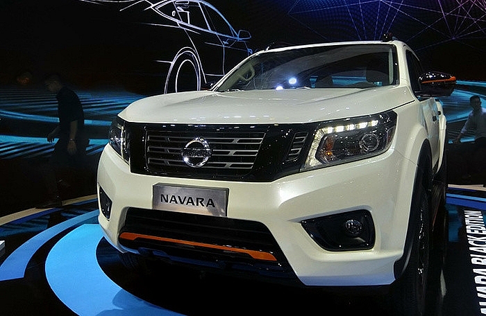 an tuong nissan navara black edition