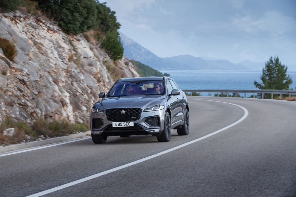 Công nghệ Khử tiếng ồn mới từ Jaguar và Range Rover giảm sự mệt mỏi cho lái xe