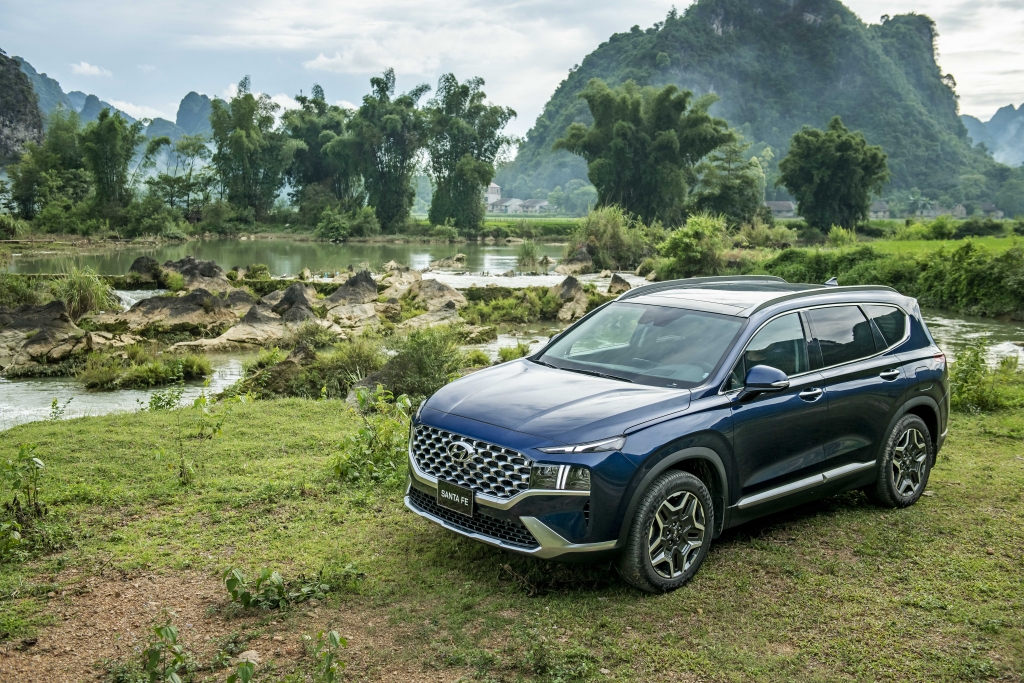 Tận hưởng cảm giác lái cùng Hyundai SantaFe 2021