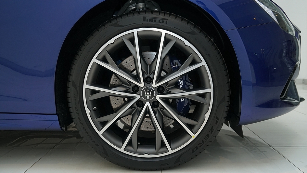 Ghibli Hybrid 2021 – “xe lai” đầu tiên của Maserati đã có mặt tại Việt Nam