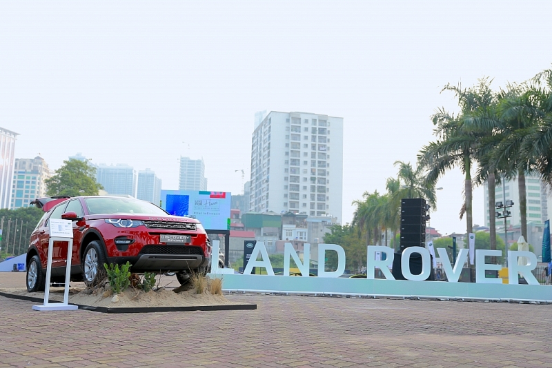 land rover viet nam ra mat range rover evoque moi tai thi truong ha noi