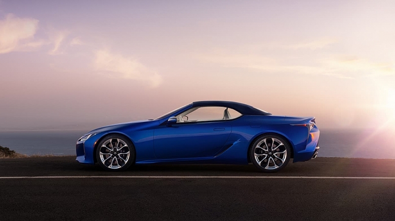 ngam ve dep hut hon lexus lc500 phien ban mui tran