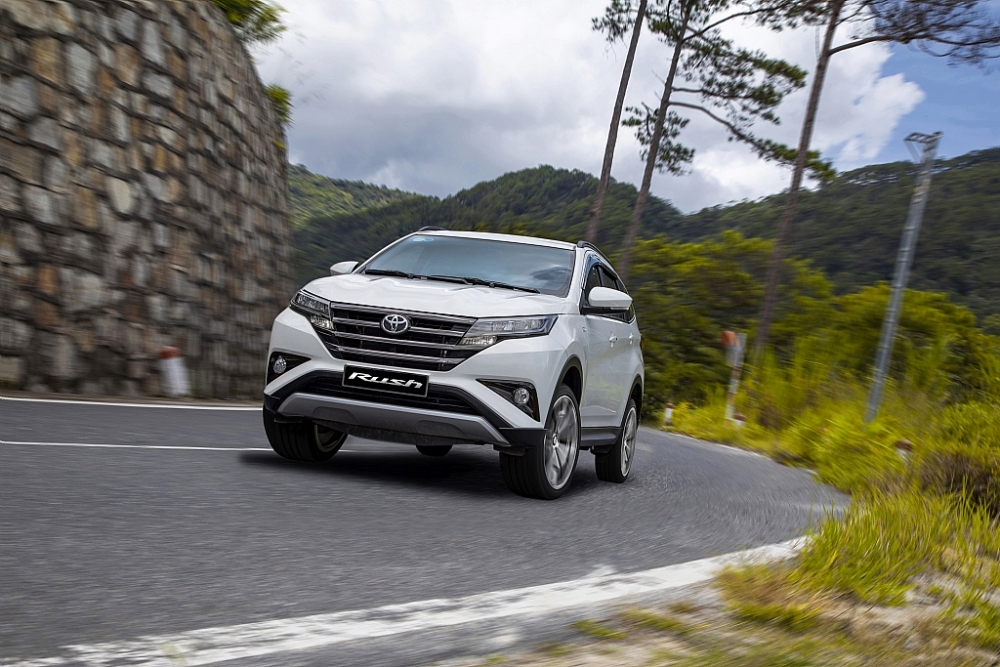Sau giảm giá Toyota Rush tiếp tục được miễn phí 2 năm bảo hiểm thân vỏ