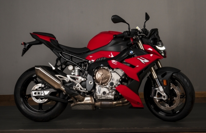 BMW S 1000 R hoàn toàn mới được “chốt” giá từ 669 triệu đồng