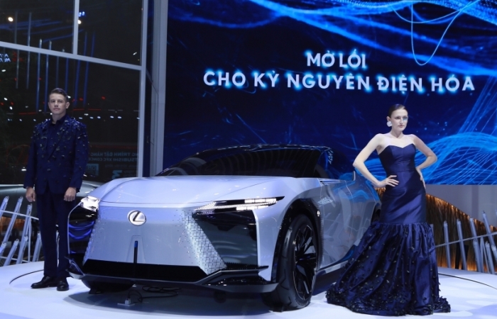 Triển lãm ô tô Việt Nam 2022: Ghi dấu kỷ lục lượng khách tham quan
