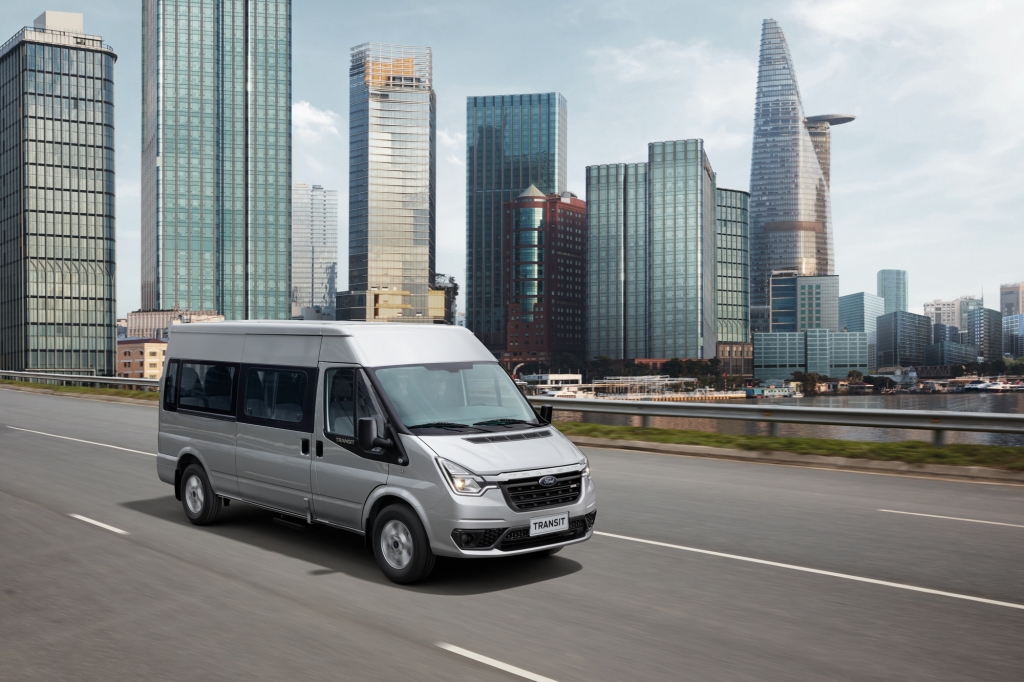 “Chốt” giá 845 triệu, Ford Transit mới khẳng định vị thế dẫn đầu phân khúc xe thương mại