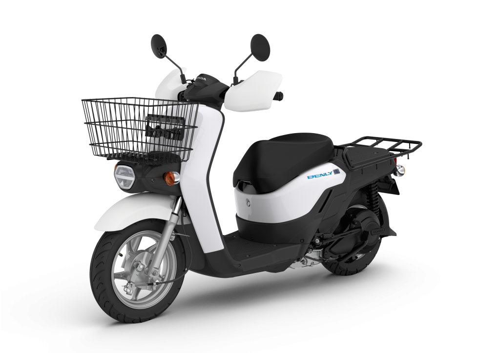 Honda Việt Nam cùng Bưu điện triển khai thí điểm sử dụng xe điện giao hàng