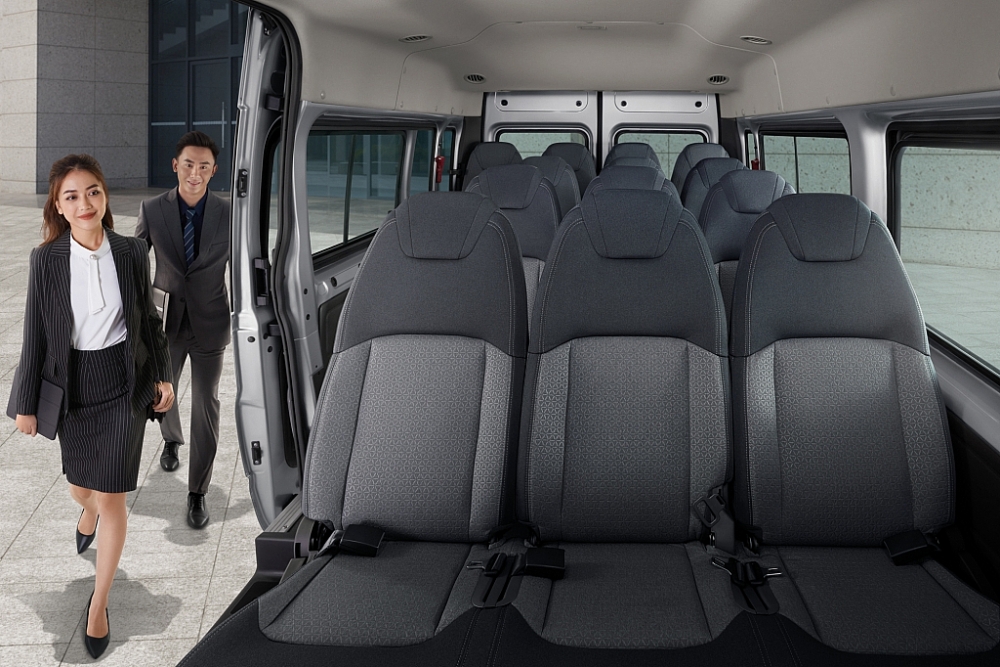 “Chốt” giá 845 triệu, Ford Transit mới khẳng định vị thế dẫn đầu phân khúc xe thương mại