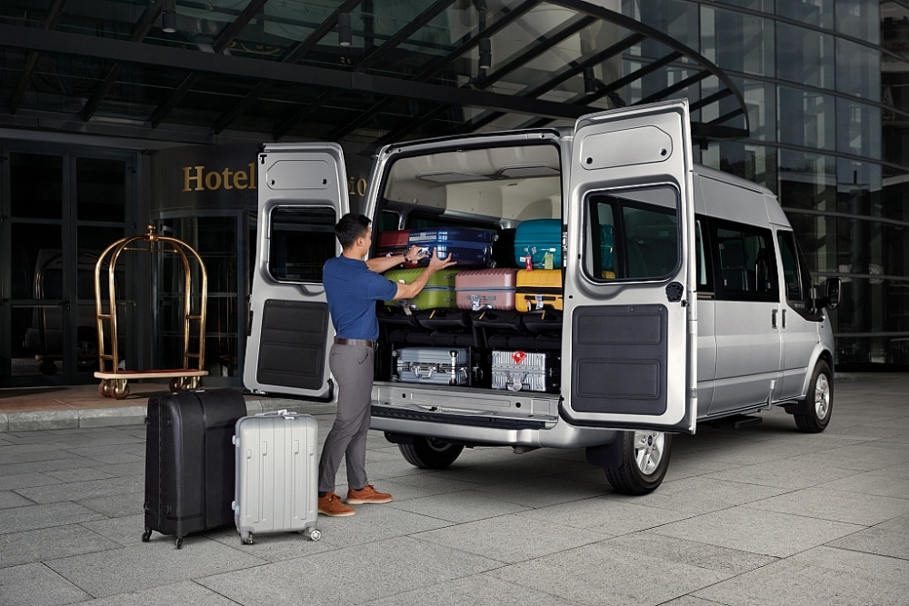 “Chốt” giá 845 triệu, Ford Transit mới khẳng định vị thế dẫn đầu phân khúc xe thương mại