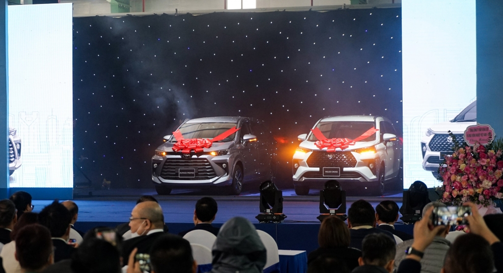 Sản xuất tại Việt Nam, Toyota Veloz Cross và Avanza Premio vẫn giữ giá cạnh tranh