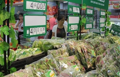 Hàng hóa ngập siêu thị, khẩu trang, nước rửa tay bán cả năm mới hết