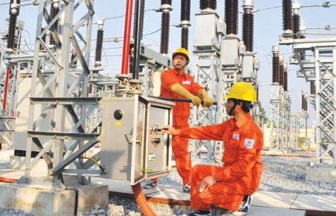 EVN nhập khẩu điện giảm 62,5% trong 4 tháng