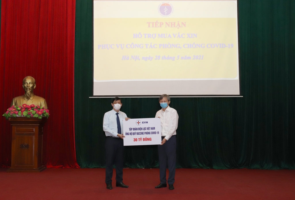 EVN ủng hộ 30 tỷ đồng cho Quỹ vắc xin phòng Covid-19