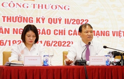 Bộ Công Thương làm rõ nhiều vấn đề về cung ứng xăng dầu