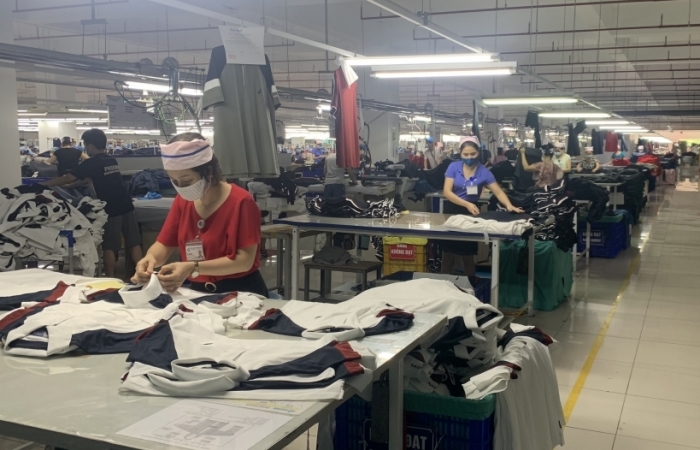 Hiệp hội Dệt may đề nghị dừng thu phí cảng biển, giảm giá điện