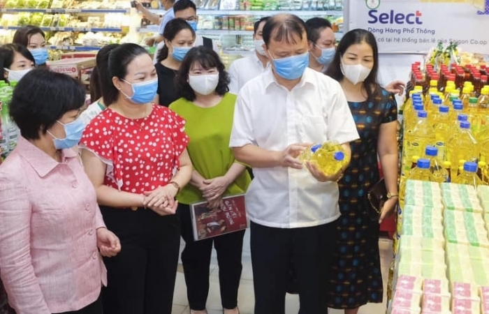 Dữ trự tại siêu thị tăng 2-3 lần, không lo thiếu hàng thiết yếu