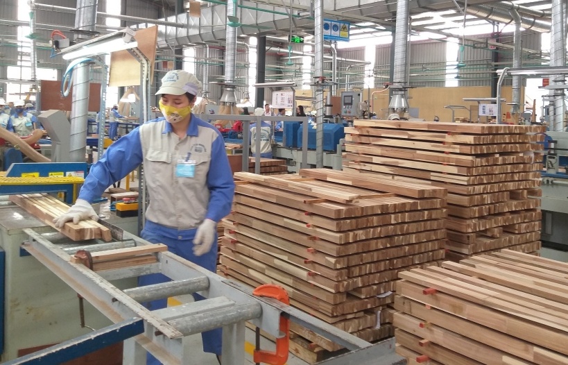 Doanh nghiệp ngành gỗ ứng phó linh hoạt trước hàng rào thuế quan