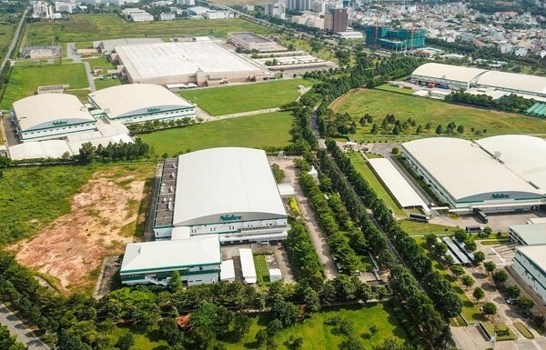 Các khu công nghiệp tăng tốc hoạt động trở lại