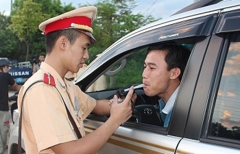 Chế tài xử phạt lái xe uống rượu bia: Cần sửa quy định người gây tai nạn có thể rời khỏi hiện trường