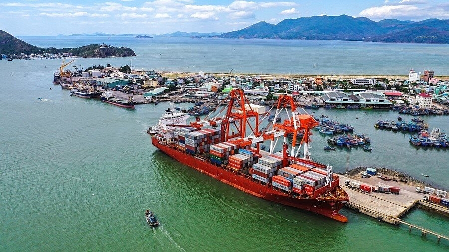 0820 cang quy nhon 1577933815 width900height506