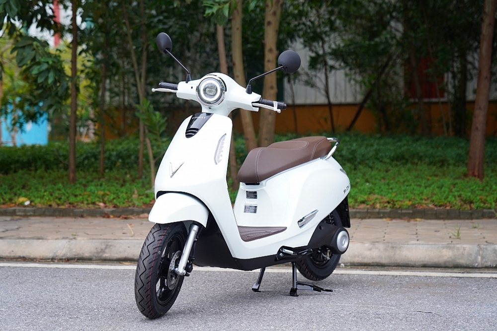 VinFast bàn giao 300 xe máy điện Evo200