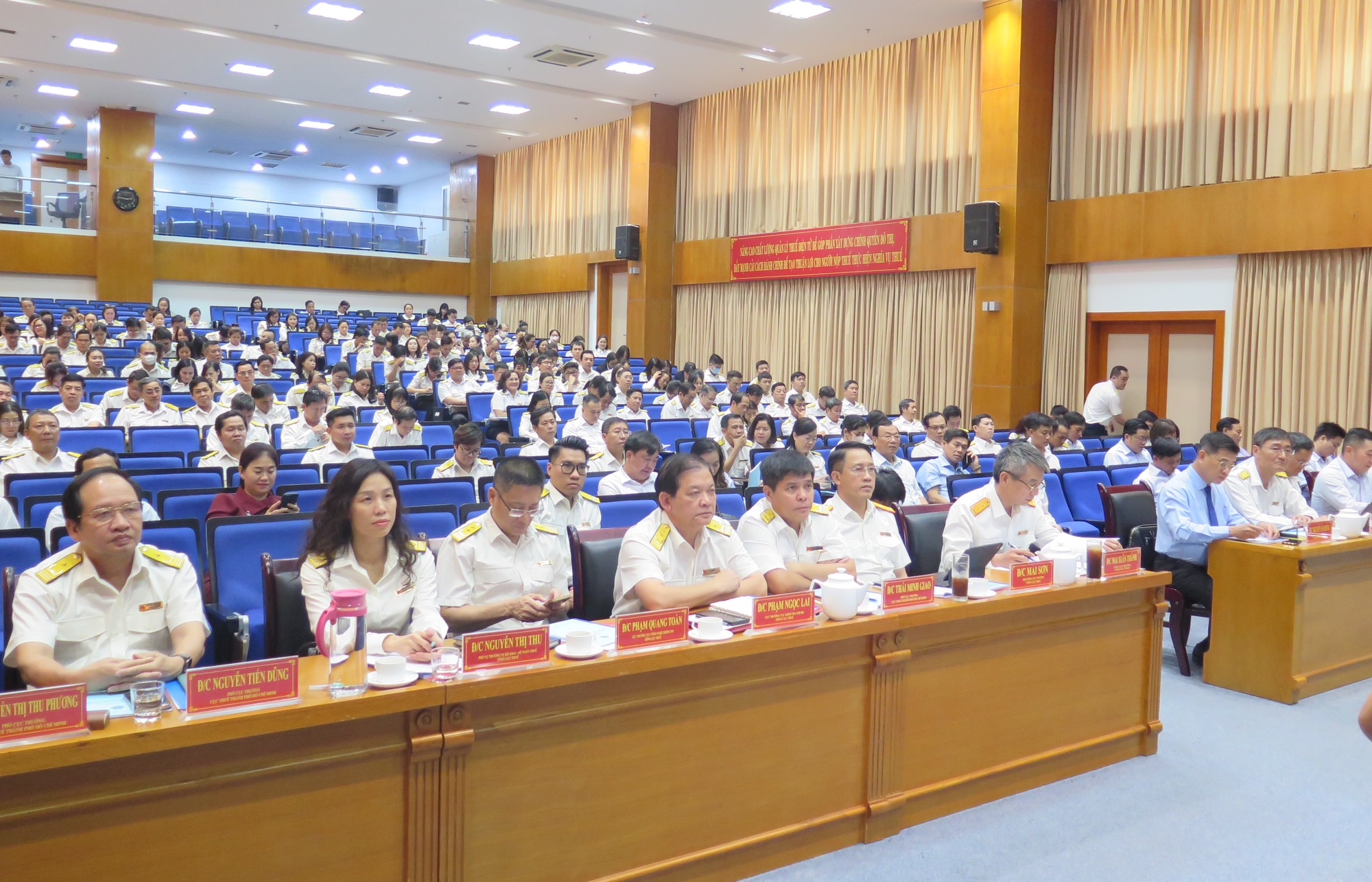 cuc thue tp ho chi minh quyet liet trien khai cac giai phap thu ngan sach ngay tu dau nam 2025