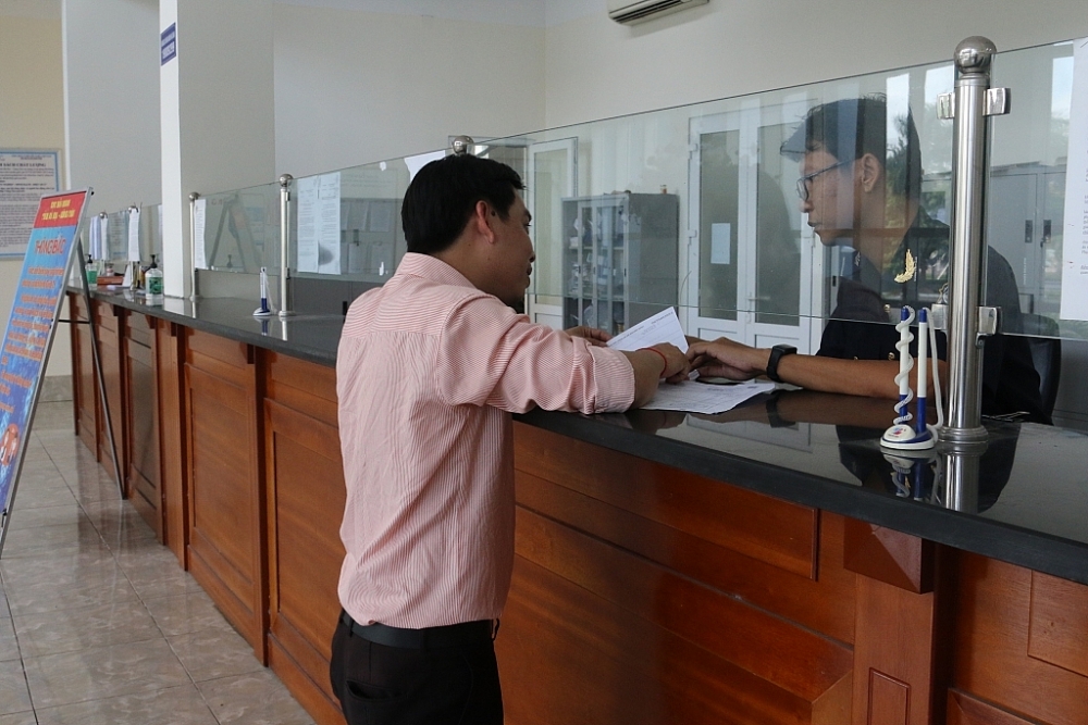 Việc tạo thuận lợi thuơng mại nhằm hỗ trợ DN là một trong những giải pháp trọng tâm để Cục Hải quan Bà Rịa - Vũng Tàu đảm bảo nguồn thu . 	Ảnh: N.H