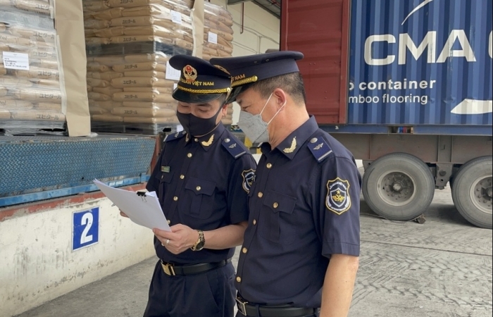 Xử lý thuế thừa với khoản phải nộp khi xác định lại mã HS