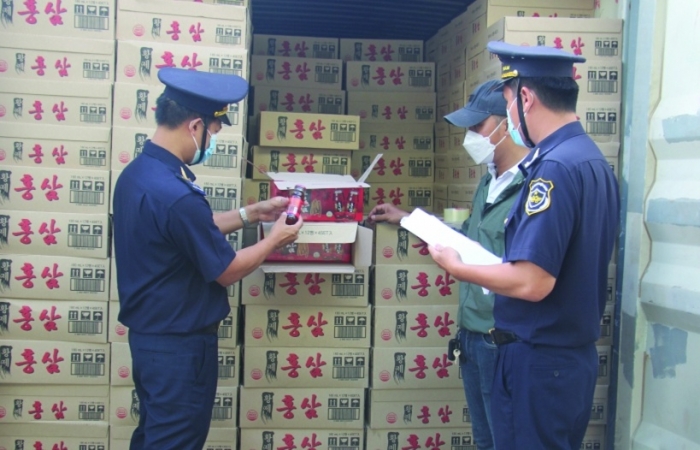 Số thu ngân sách của Hải quan TPHCM giảm nhẹ