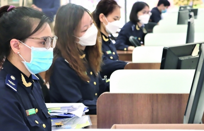Ứng dụng hệ thống thông minh để quản lý rủi ro hải quan