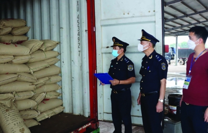 Xuất nhập khẩu nơi “vùng xanh an toàn” Móng Cái