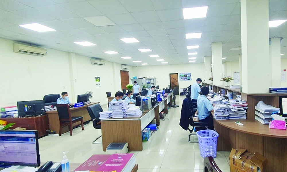 Hoạt động nghiệp vụ Chi cục Hải quan cửa khẩu cảng Hải Phòng khu vực 2. 	