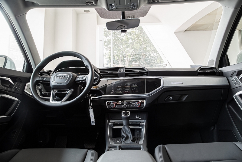 thiet ke va dong co moi audi q3 the he 2 ra mat tai viet nam