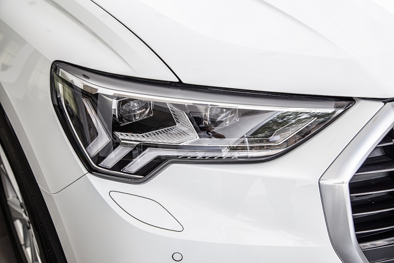 thiet ke va dong co moi audi q3 the he 2 ra mat tai viet nam