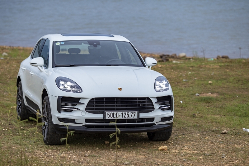 porsche macan su phan khich tren nhung cung duong