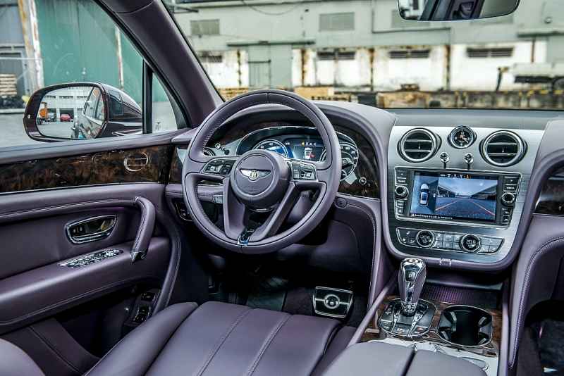 viet nam don bentayga v8 ban 100 nam ca nhan hoa dau tien