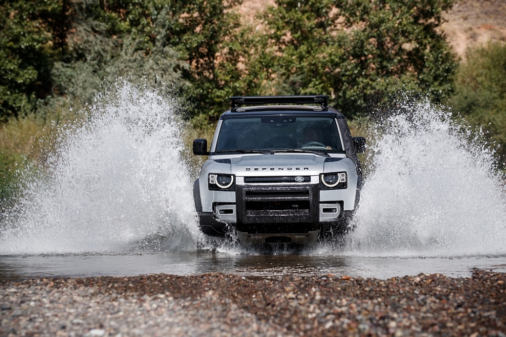 huyen thoai land rover defender moi da chinh thuc co mat tai viet nam