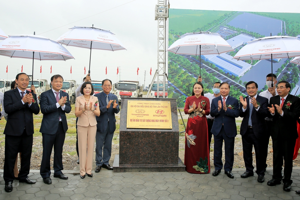 tap doan thanh cong xay dung nha may thu 2 cong suat 100000 xenam