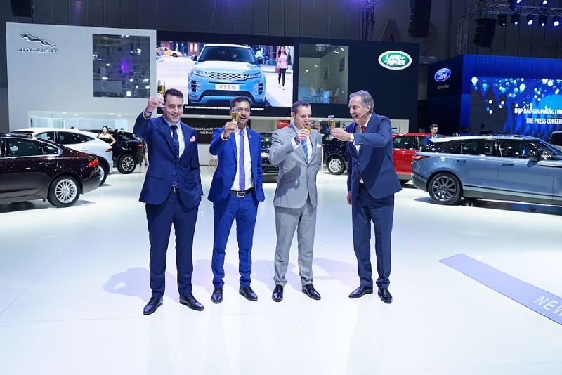 jaguar va land rover cong bo nha nhap khau phan phoi san pham moi tai viet nam