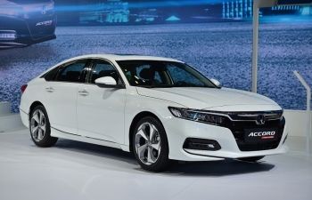 Honda Accord 2019 giá từ 1,319 tỷ đồng