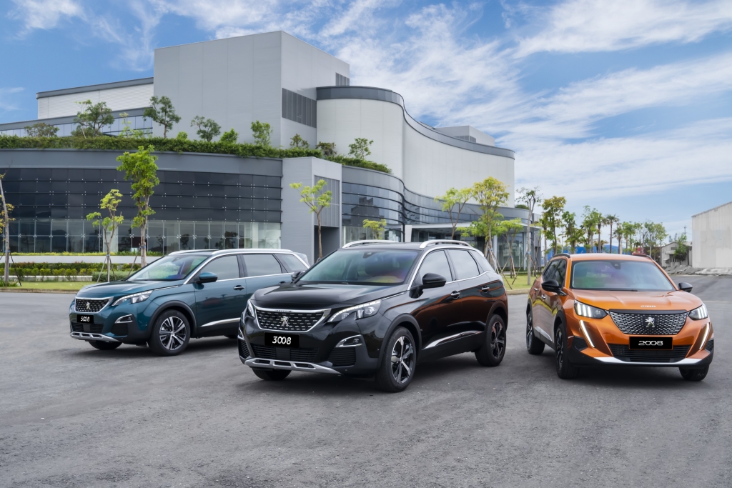 Giá từ 739 triệu đồng, Peugeot 2008 tạo sức nóng cho thị trường ô tô cuối năm