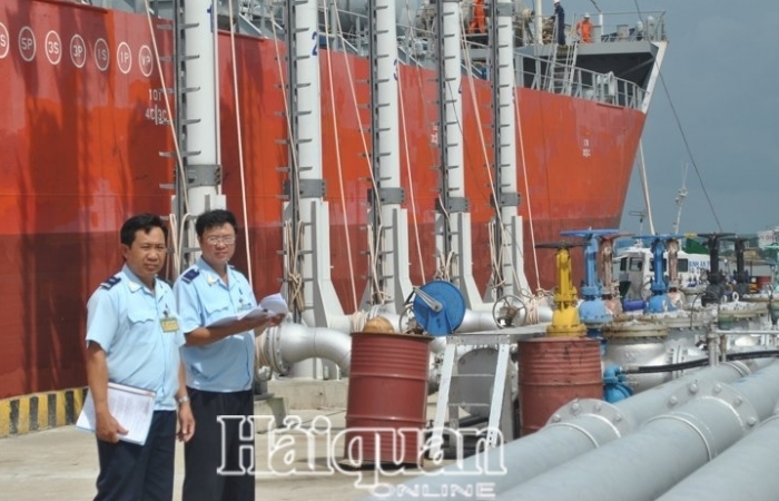 Các doanh nghiệp đầu mối nhập khẩu xăng dầu đảm bảo công suất chứa trữ