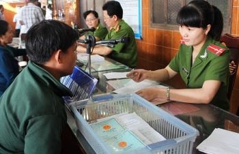 Bộ Tài chính dự tính đổi đơn vị thu lệ phí cấp thẻ căn cước công dân