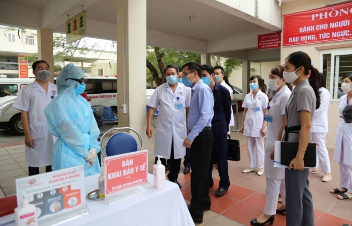 Cử tri đề nghị điều chỉnh khung giá tối đa dịch vụ kiểm dịch y tế