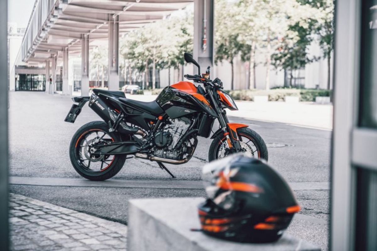 361962_my21-ktm-890-duke_-sta.jpg